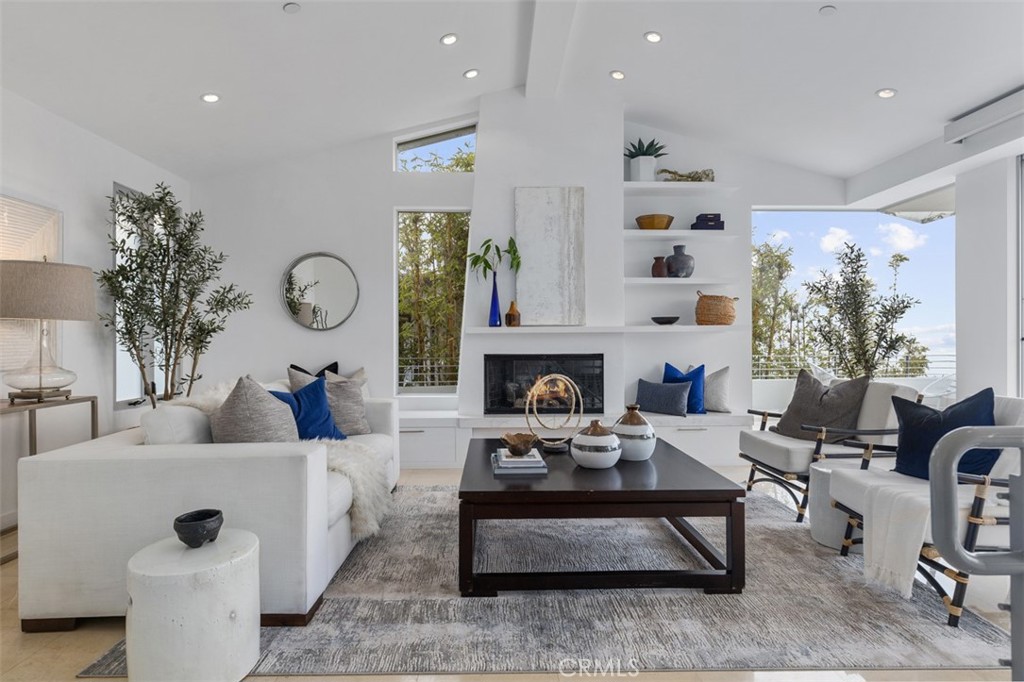9 Pacific, Laguna Beach CA 92651 - photo 1