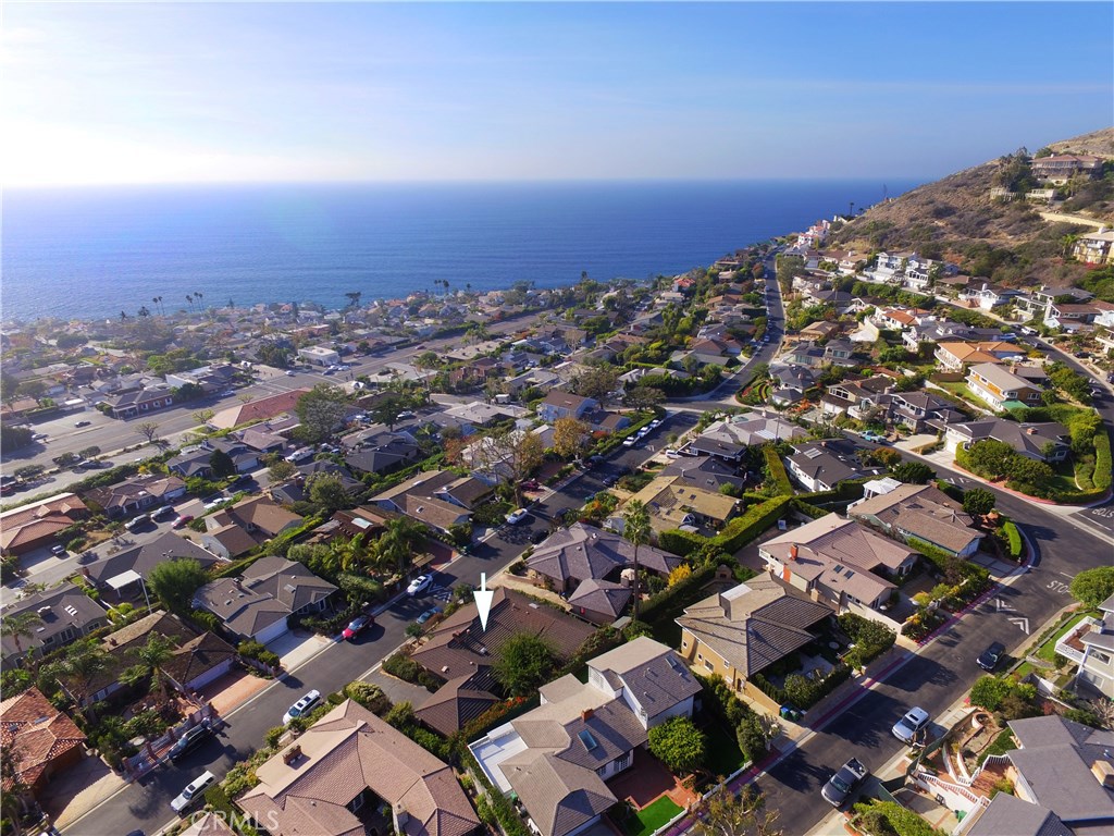 9 S Vista De Catalina, Laguna Beach CA 92651 - photo 1