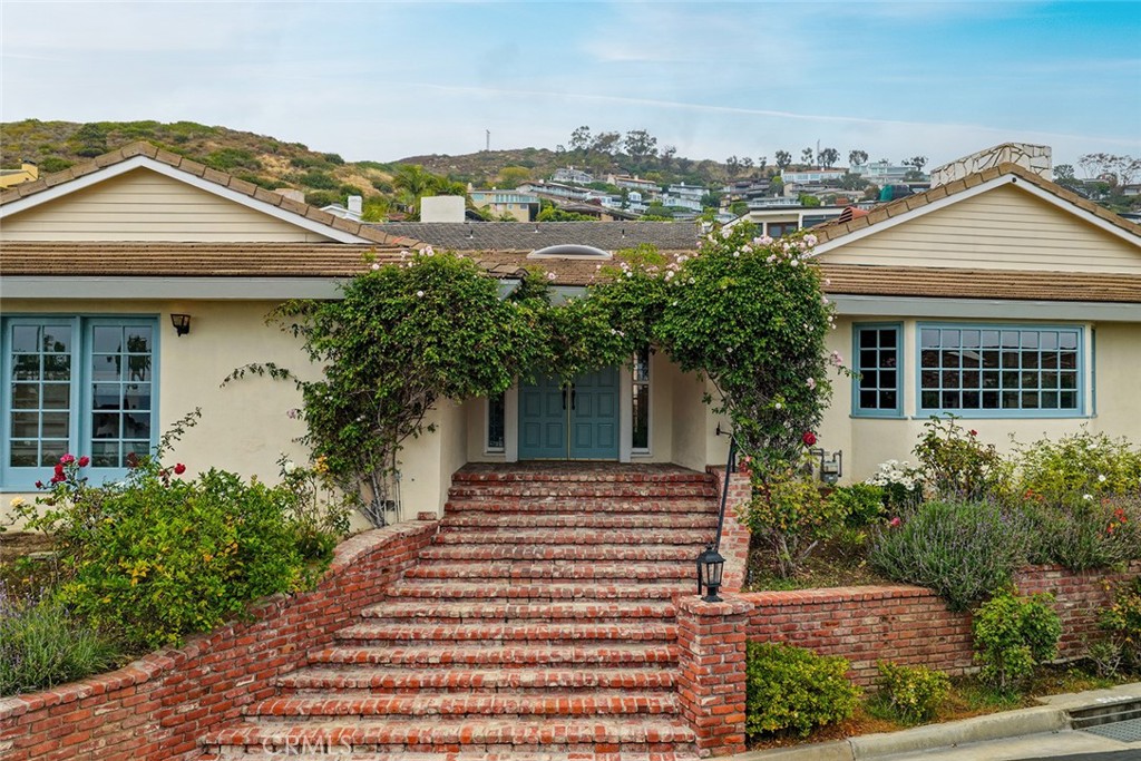 905 Emerald Bay, Laguna Beach CA 92651 - photo 1
