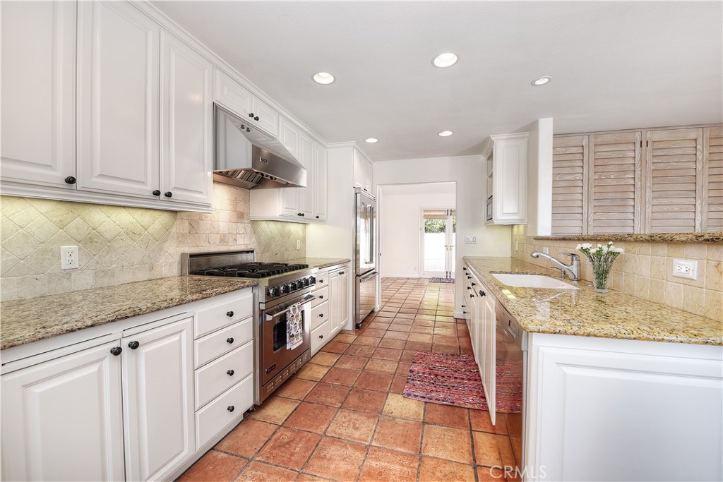 906 EMERALD BAY, Laguna Beach CA 92651 - photo 9