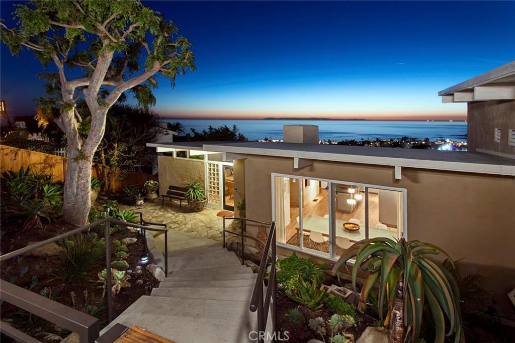 909 Canyon View Drive, Laguna Beach CA 92651 - photo 1