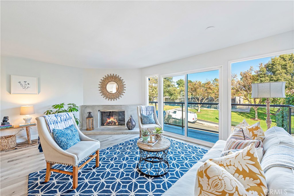 911 Balboa Avenue, Laguna Beach CA 92651 - photo 1