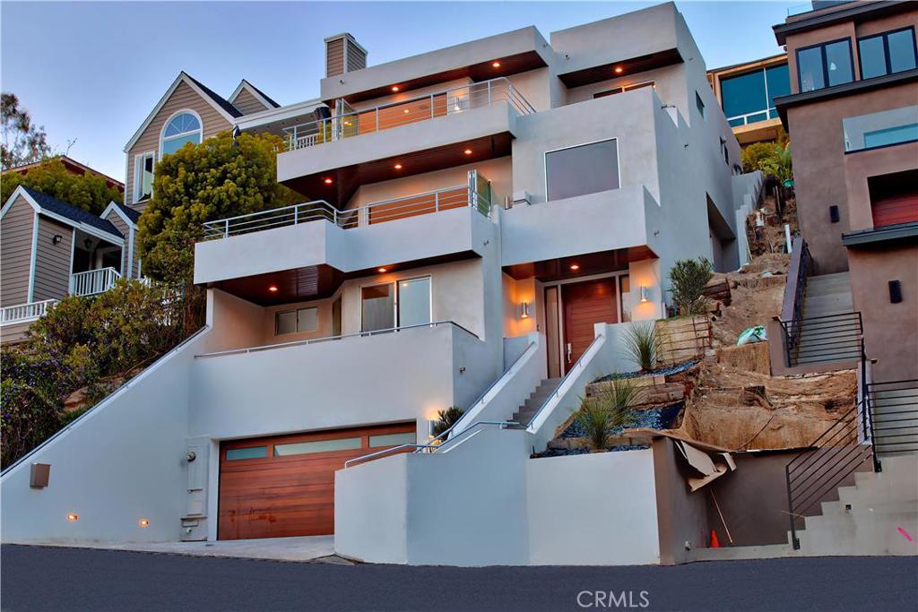 913 Summit Way, Laguna Beach CA 92651 - photo 1