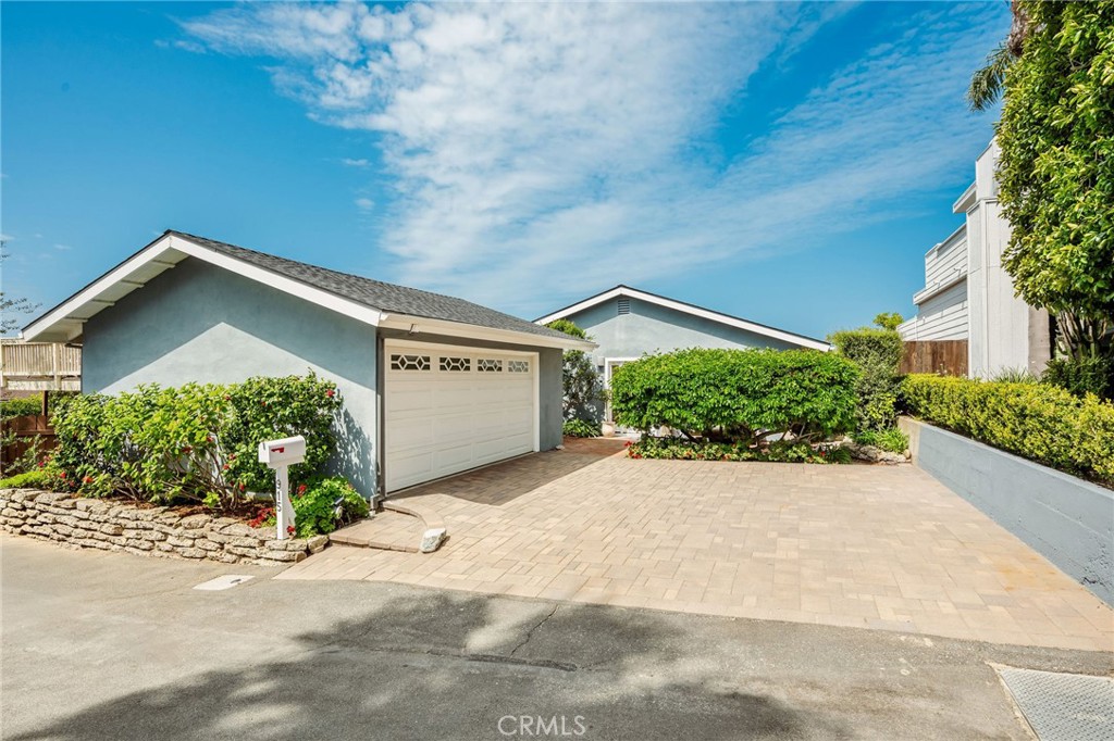 915 Miramar, Laguna Beach CA 92651 - photo 1