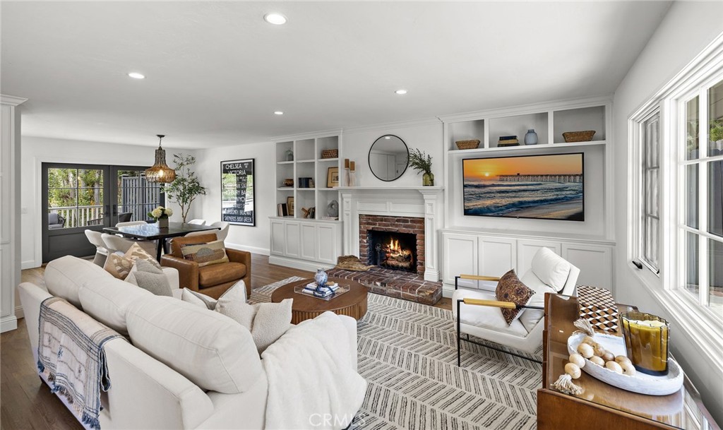 916 Bluebird Canyon Drive, Laguna Beach CA 92651 - photo 5