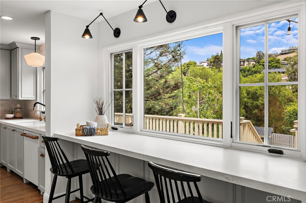 916 Bluebird Canyon Drive, Laguna Beach CA 92651 - photo 15