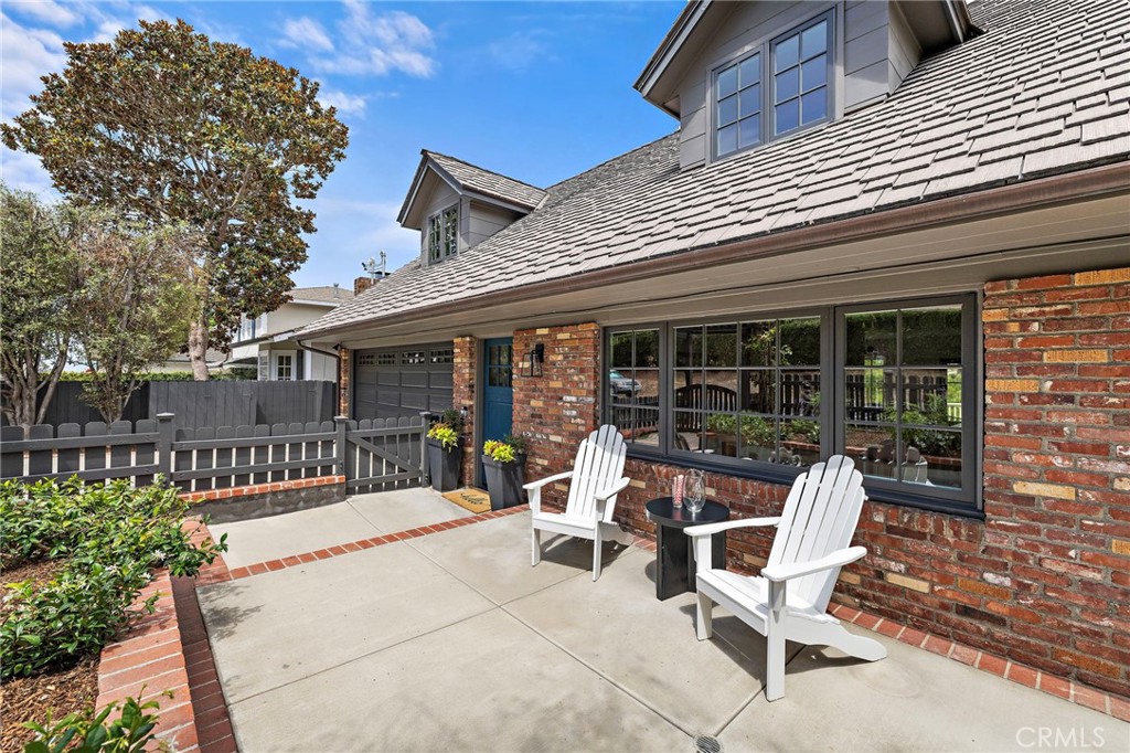916 Bluebird Canyon Drive, Laguna Beach CA 92651 - photo 38
