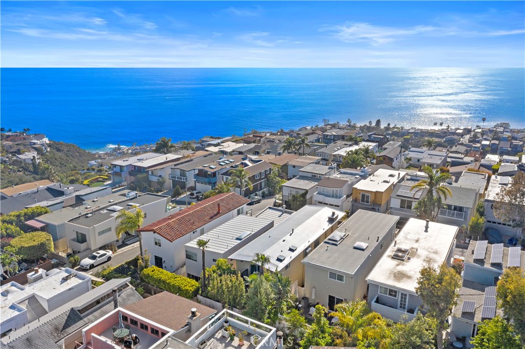 916 Santa Ana Street, Laguna Beach CA 92651 - photo 1