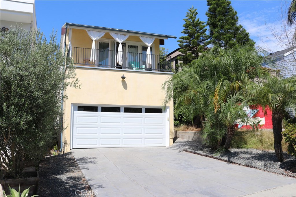 917 Balboa Avenue, Laguna Beach CA 92651 - photo 1