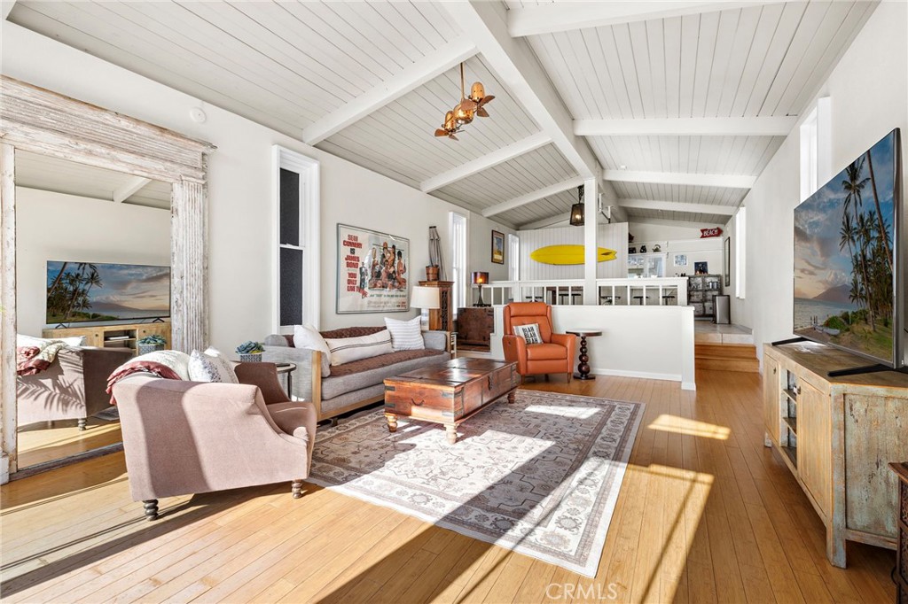 917 Quivera, Laguna Beach CA 92651 - photo 2