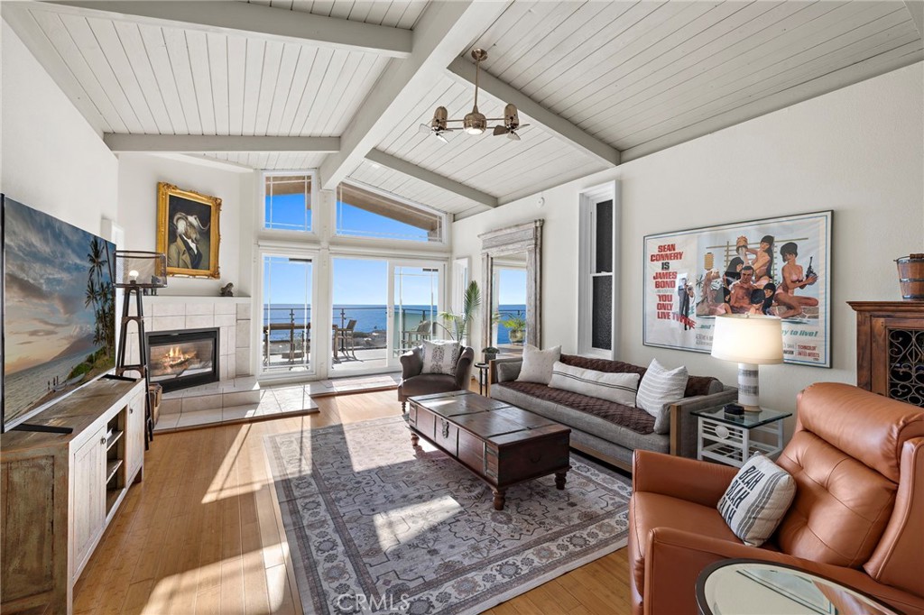 917 Quivera, Laguna Beach CA 92651 - photo 3