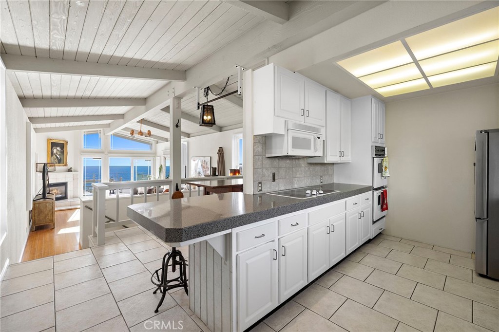 917 Quivera, Laguna Beach CA 92651 - photo 9