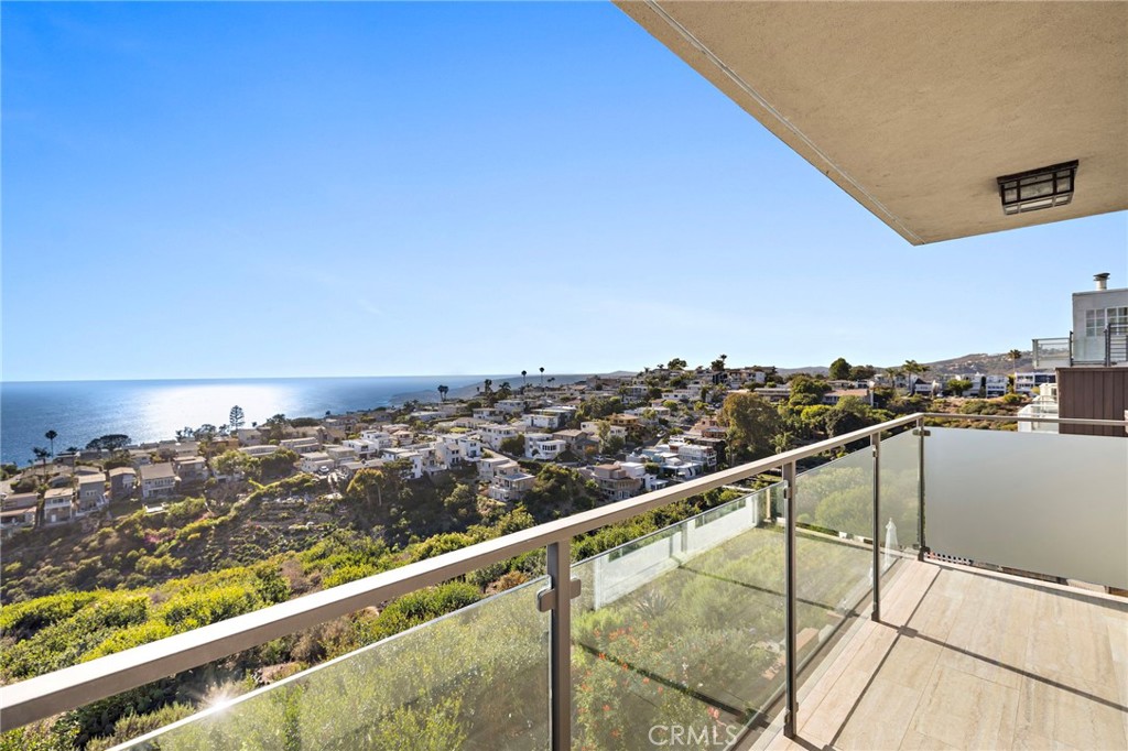 917 Quivera, Laguna Beach CA 92651 - photo 15
