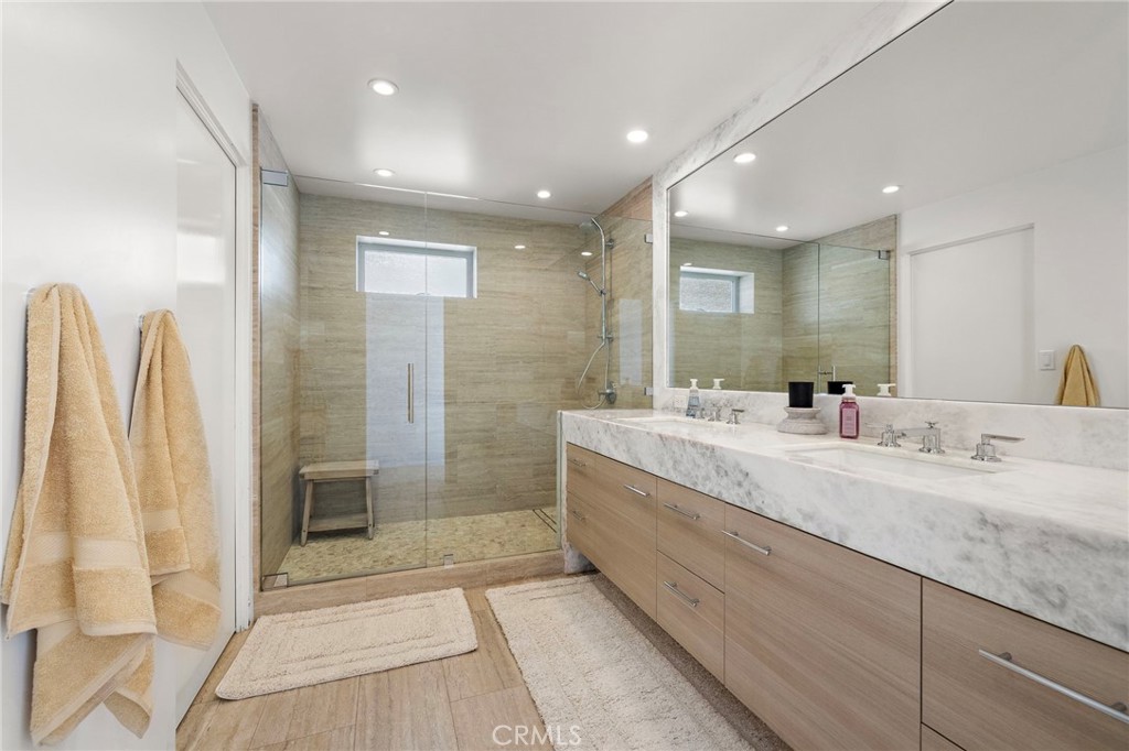 917 Quivera, Laguna Beach CA 92651 - photo 19