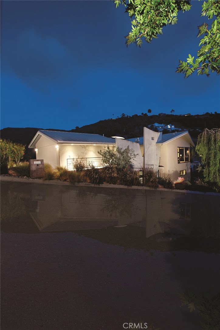 919 Oriole Drive, Laguna Beach CA 92651 - photo 1