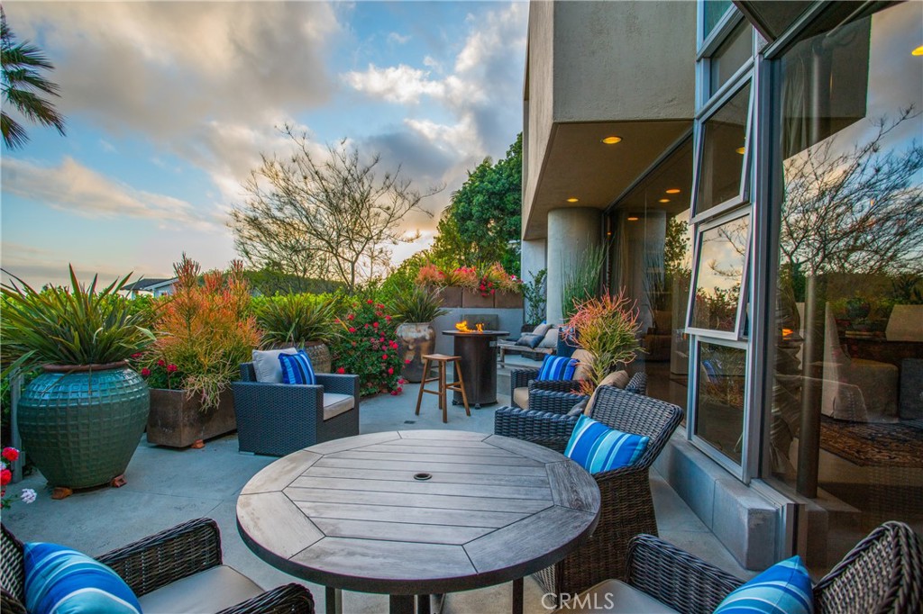 920 Skyline Drive, Laguna Beach CA 92651 - photo 23