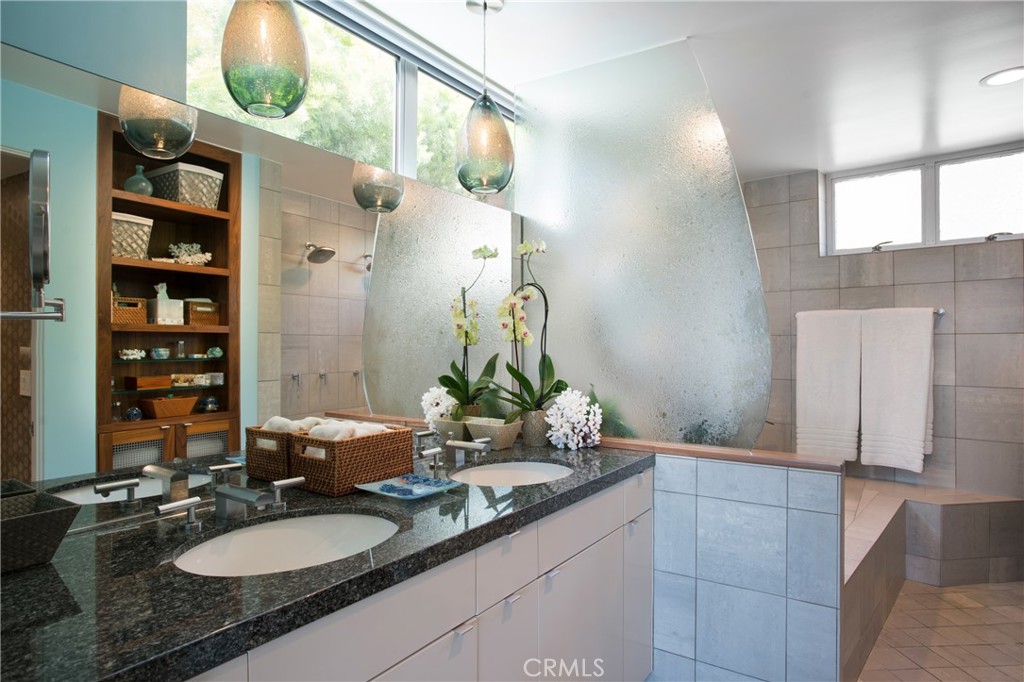 920 Skyline Drive, Laguna Beach CA 92651 - photo 44
