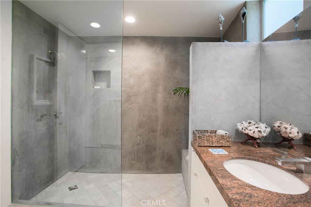 920 Skyline Drive, Laguna Beach CA 92651 - photo 52
