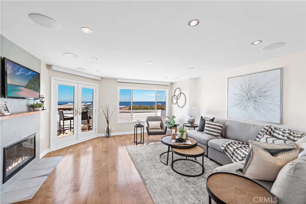 922 Acapulco Street, Laguna Beach CA 92651 - photo 1