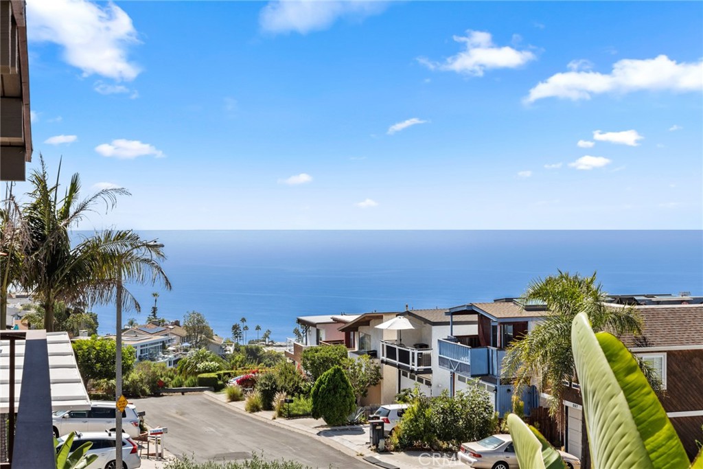 View from living room deck looking left. - 922 Santa Ana Street, Laguna Beach CA 92651 - photo 1