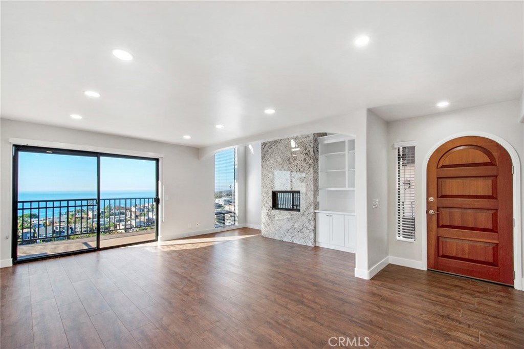 925 Quivera Street, Laguna Beach CA 92651 - photo 1