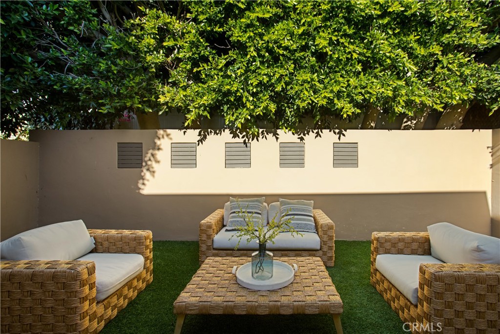 928 Quivera Street, Laguna Beach CA 92651 - photo 20