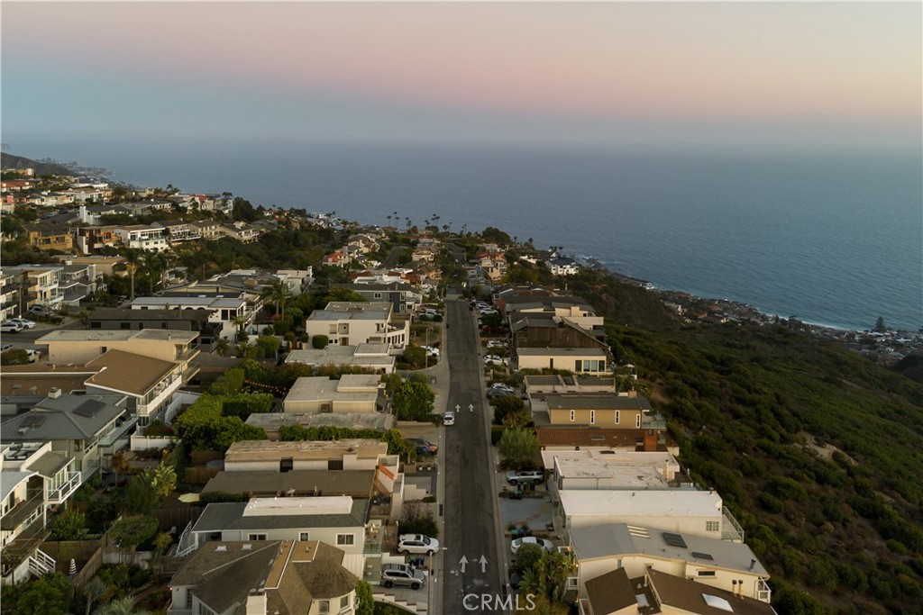928 Quivera Street, Laguna Beach CA 92651 - photo 40