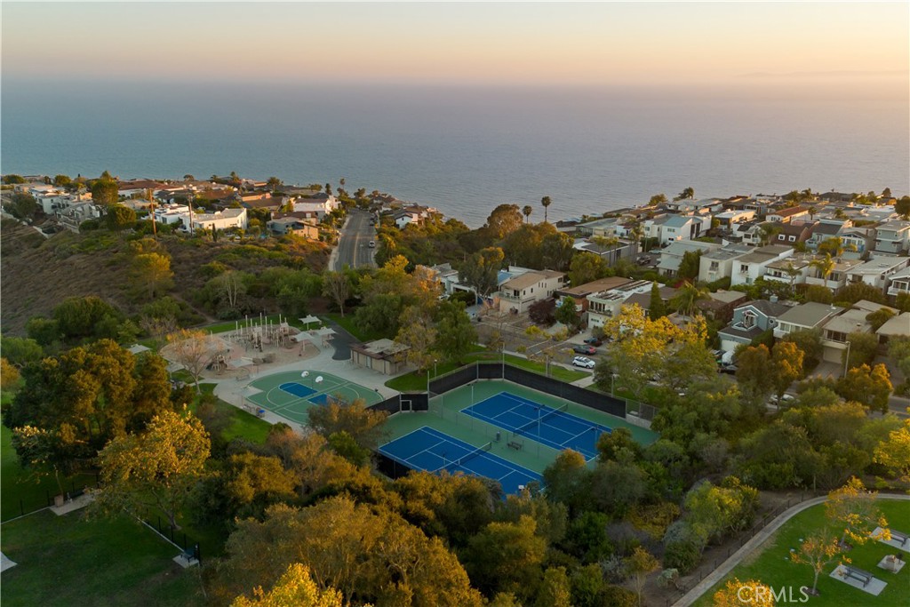 928 Quivera Street, Laguna Beach CA 92651 - photo 42