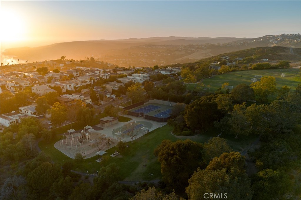 928 Quivera Street, Laguna Beach CA 92651 - photo 43