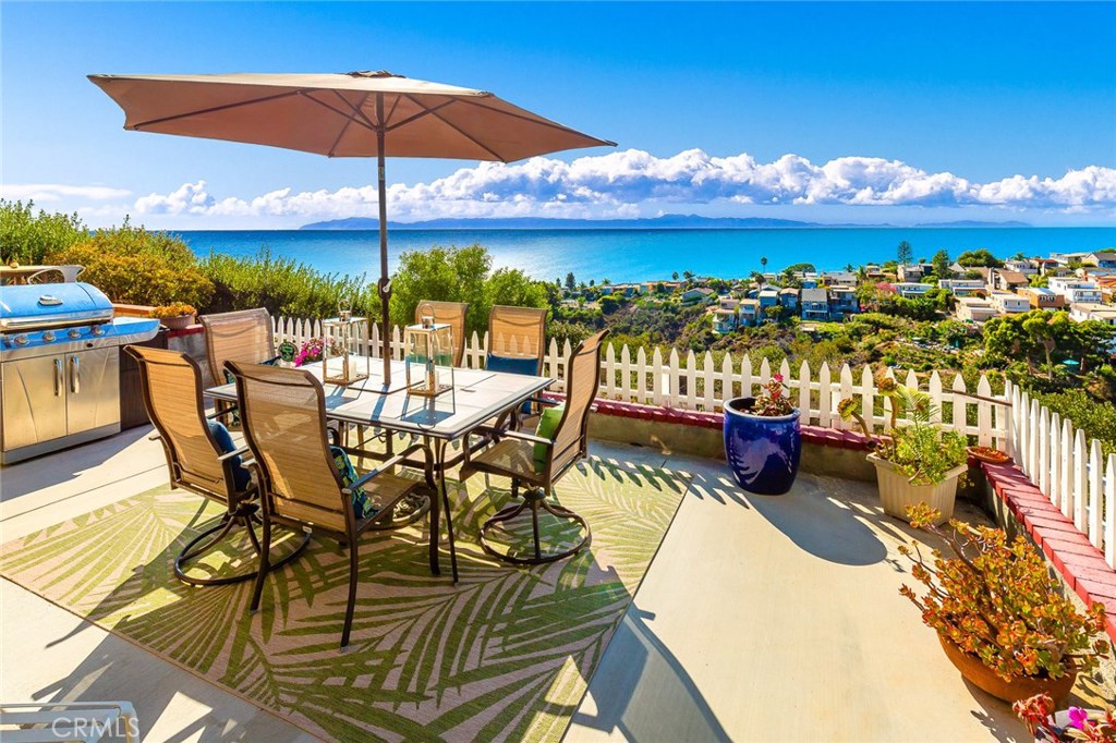 929 Quivera Street, Laguna Beach CA 92651 - photo 1