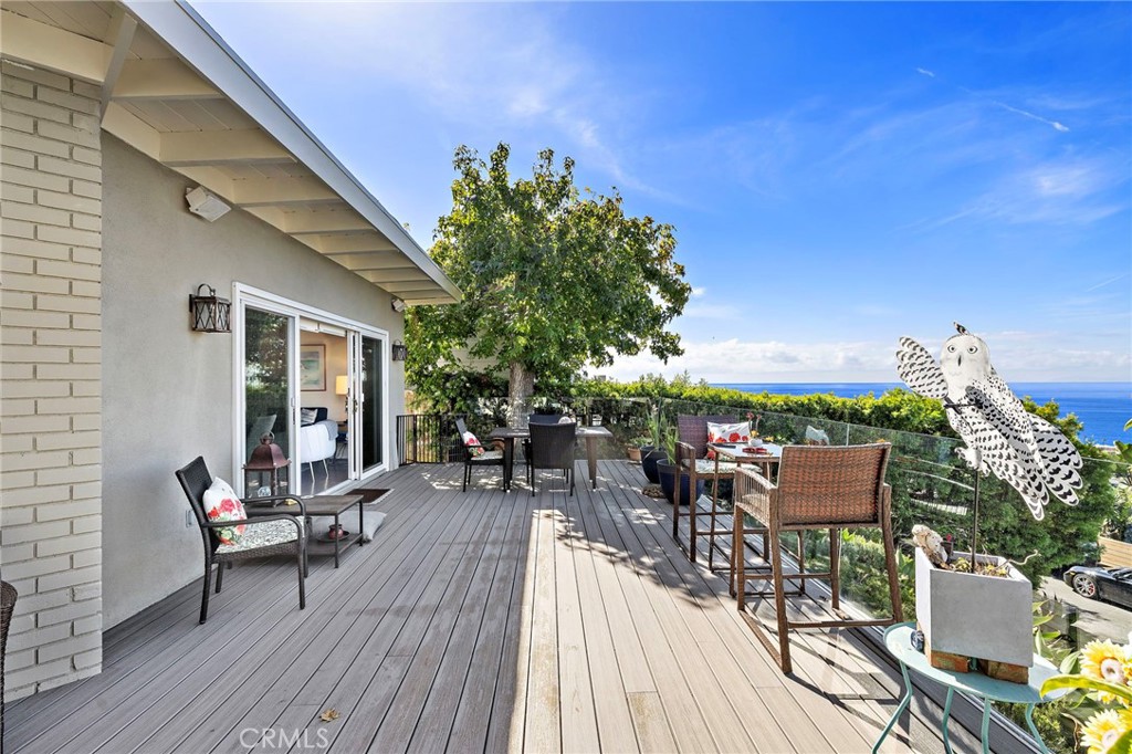 Large front patio with ocean view - 930 Canyon View Drive, Laguna Beach CA 92651 - photo 8