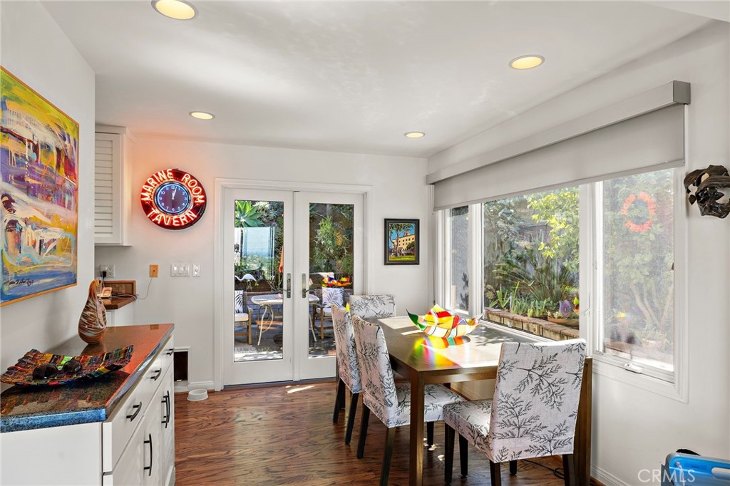 Dining room - 930 Canyon View Drive, Laguna Beach CA 92651 - photo 16
