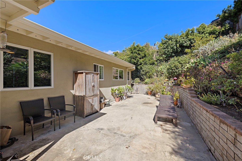 Rear patio and yard - 930 Canyon View Drive, Laguna Beach CA 92651 - photo 30
