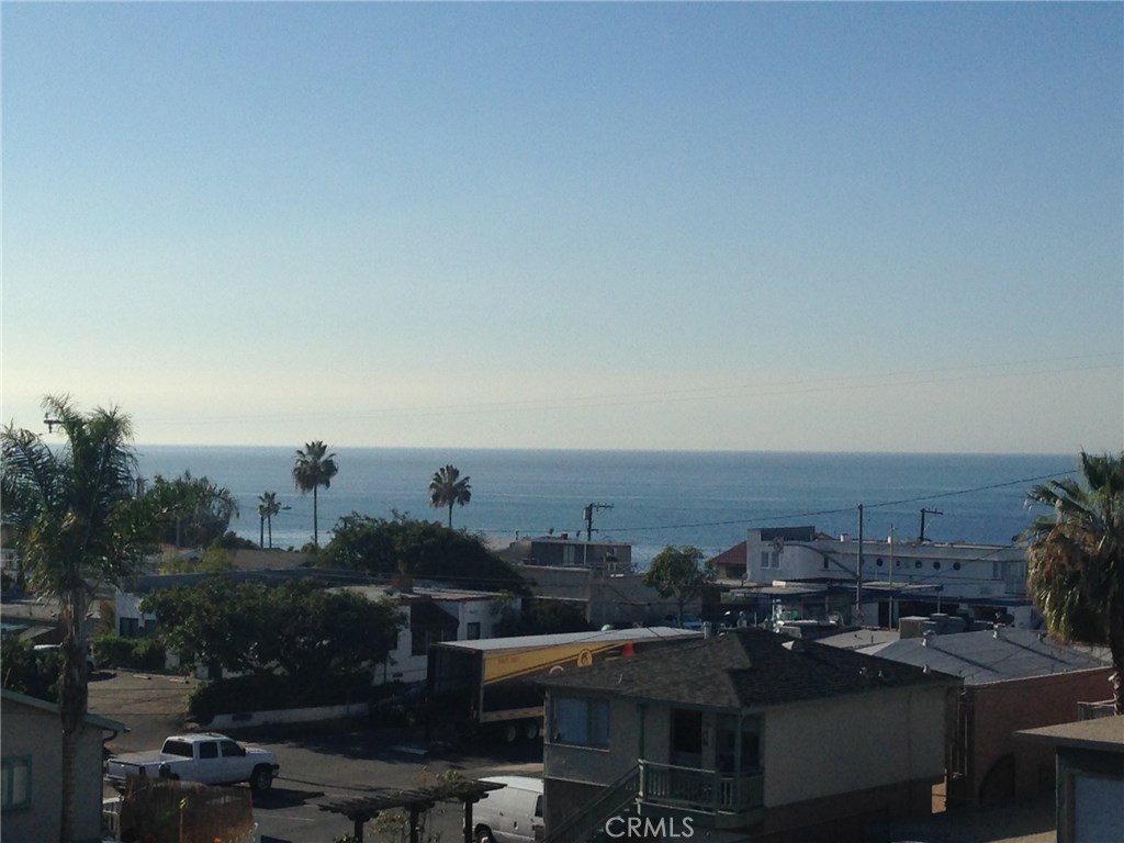 930 Glenneyre B, Laguna Beach CA 92651 - photo 1