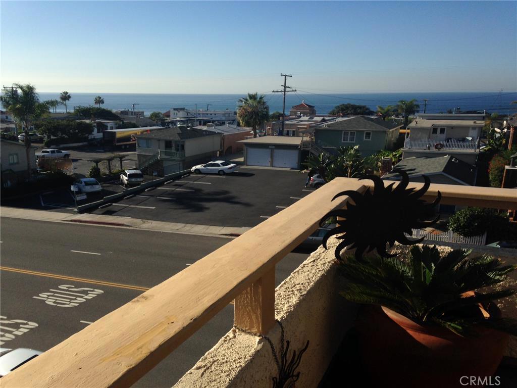 930 Glenneyre D, Laguna Beach CA 92651 - photo 1