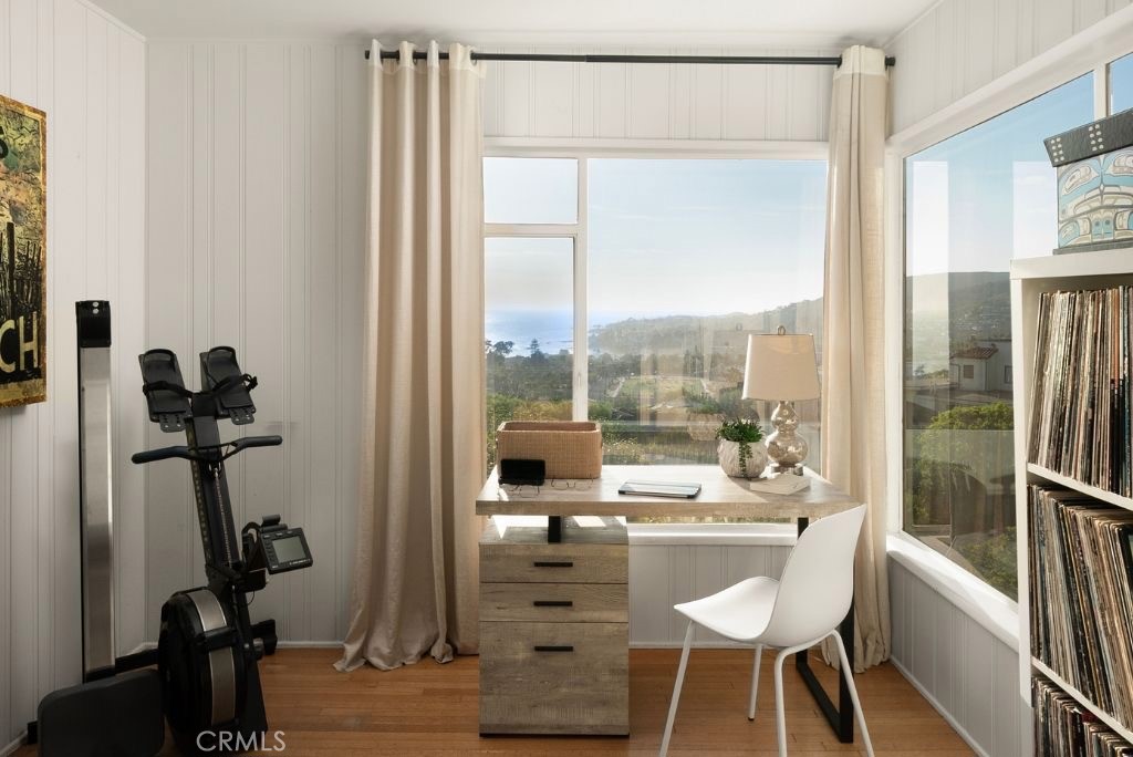 933 Coast View, Laguna Beach CA 92651 - photo 3