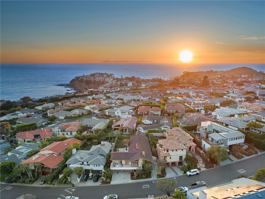 933 Emerald Bay, Laguna Beach CA 92651 - photo 1
