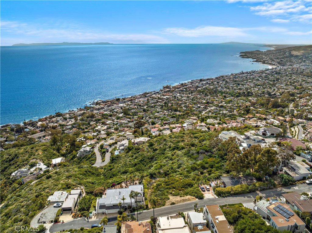 935 Baja Street, Laguna Beach CA 92651 - photo 1