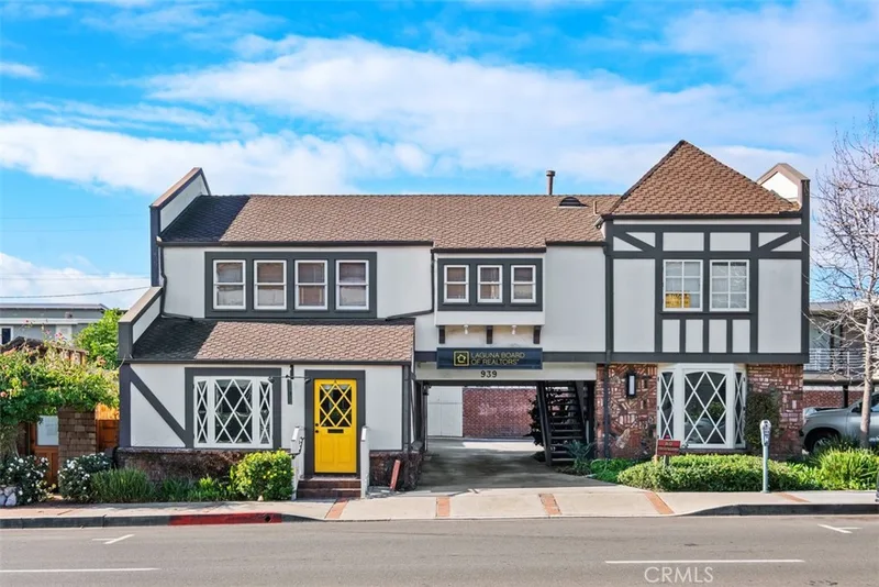 939 Glenneyre Street E, Laguna Beach, CA 92651