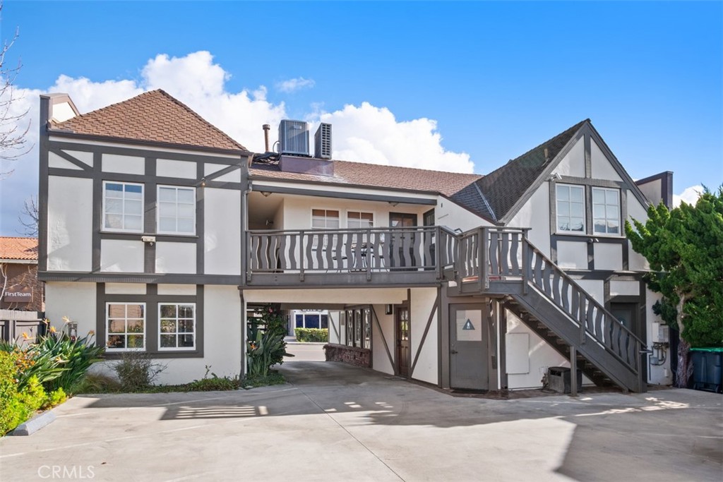 939 Glenneyre Street E, Laguna Beach CA 92651 - photo 3