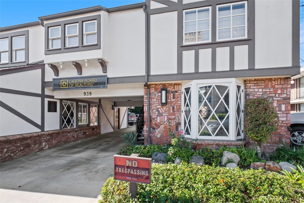939 Glenneyre Street E, Laguna Beach CA 92651 - photo 8