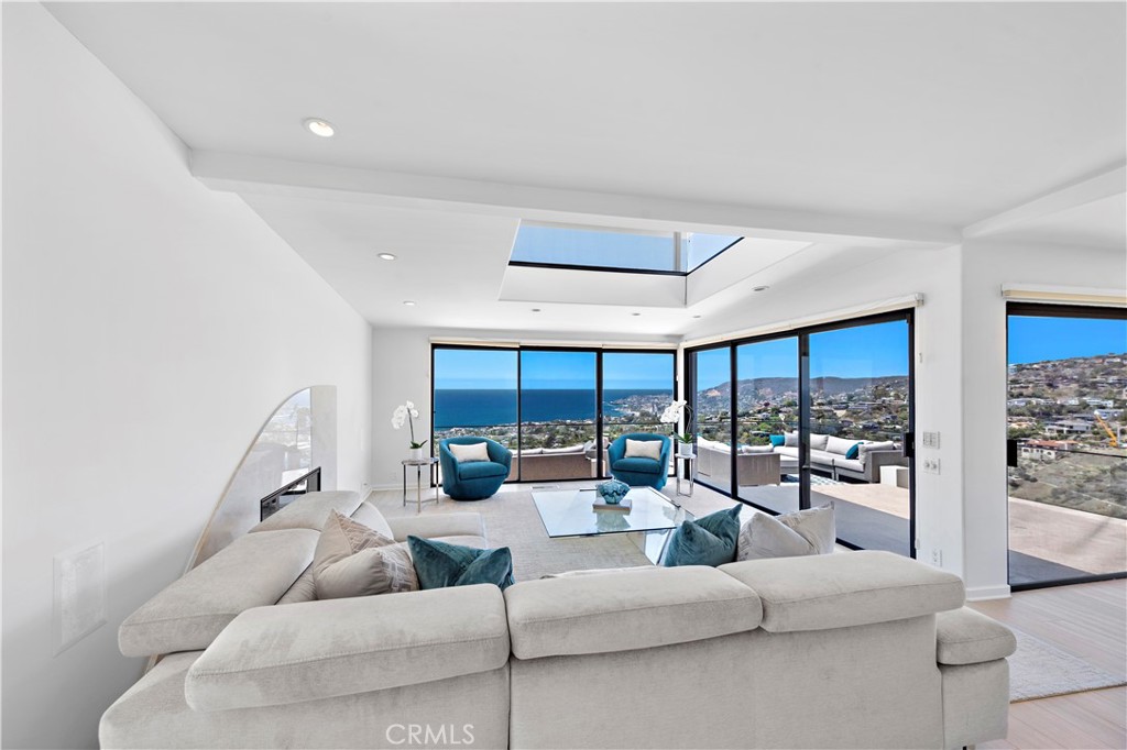 940 Summit Drive, Laguna Beach CA 92651 - photo 8