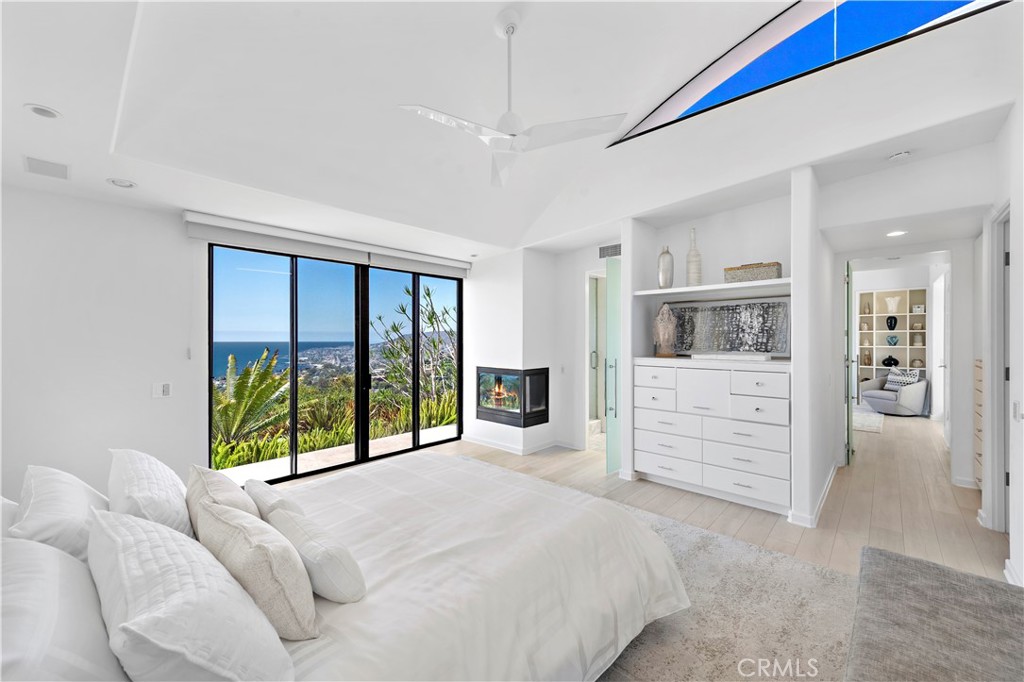 940 Summit Drive, Laguna Beach CA 92651 - photo 19