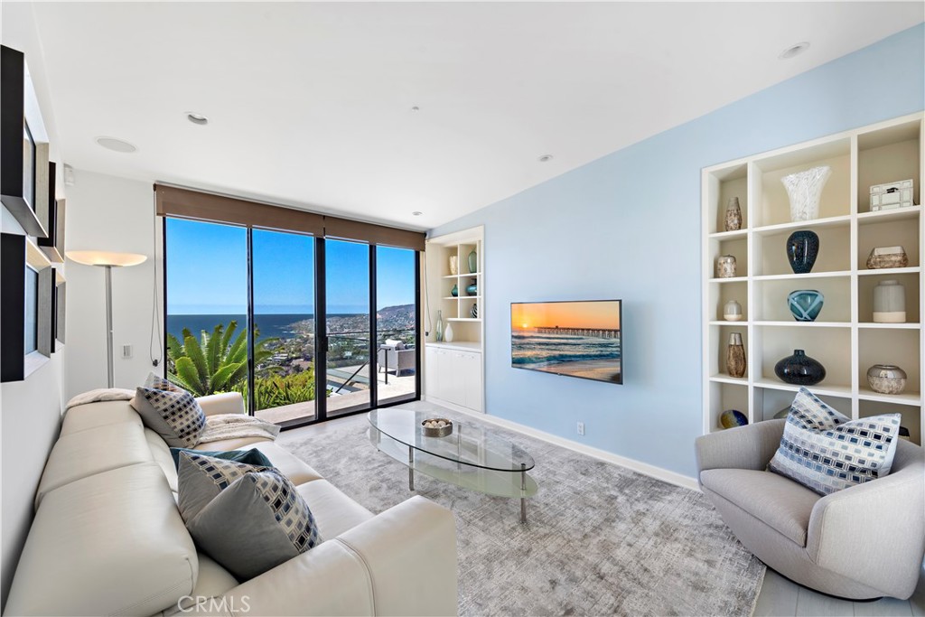 940 Summit Drive, Laguna Beach CA 92651 - photo 25