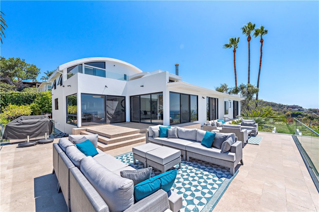 940 Summit Drive, Laguna Beach CA 92651 - photo 35
