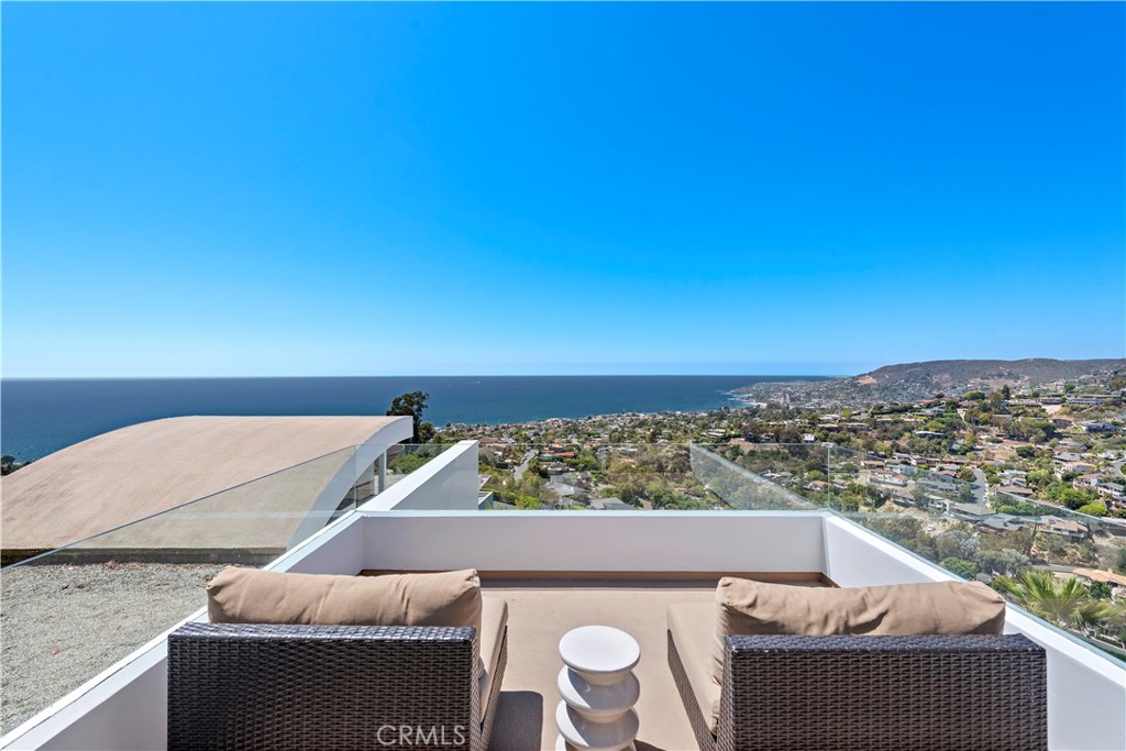 940 Summit Drive, Laguna Beach CA 92651 - photo 37