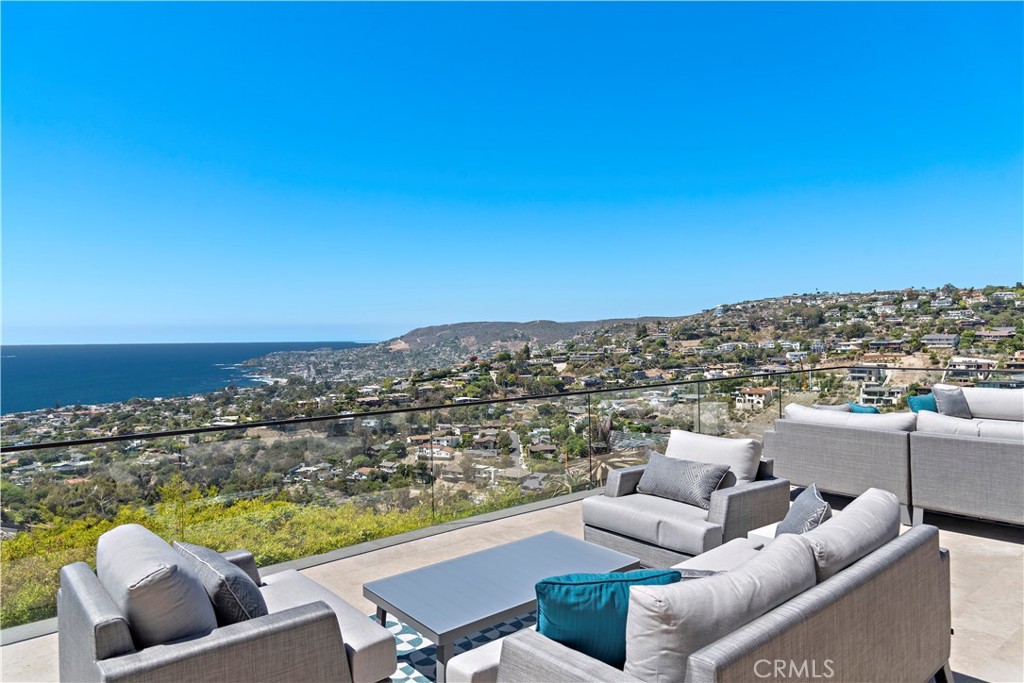 940 Summit Drive, Laguna Beach CA 92651 - photo 42