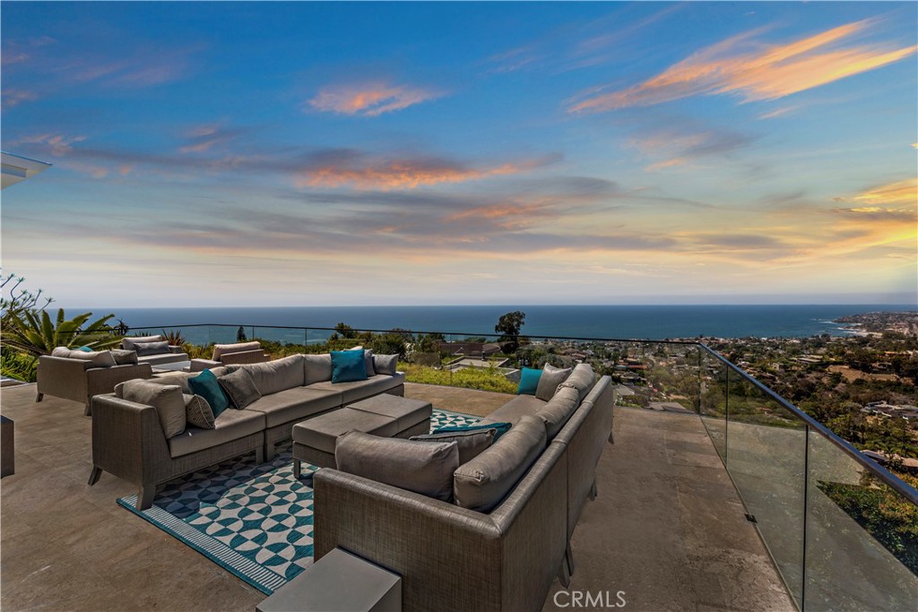 940 Summit Drive, Laguna Beach CA 92651 - photo 45