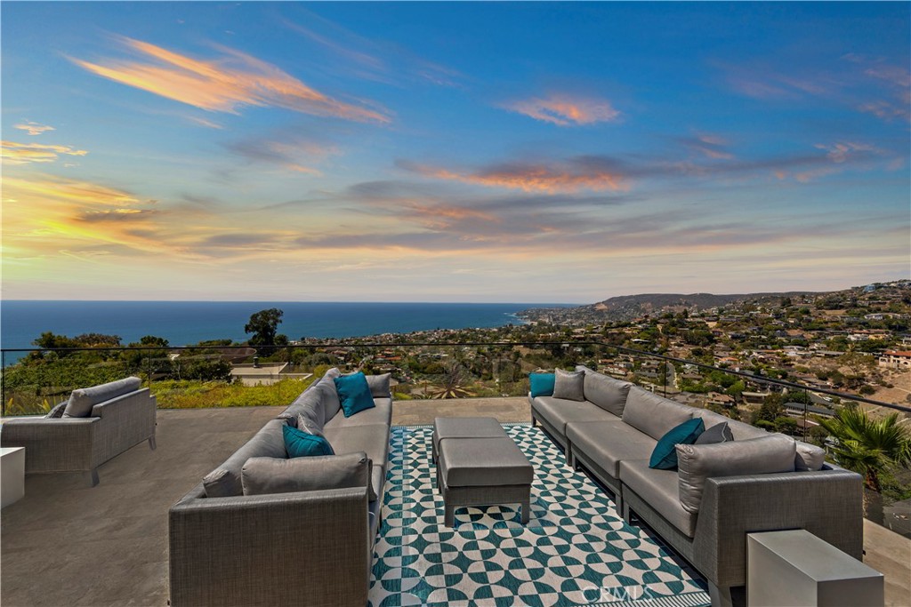 940 Summit Drive, Laguna Beach CA 92651 - photo 46