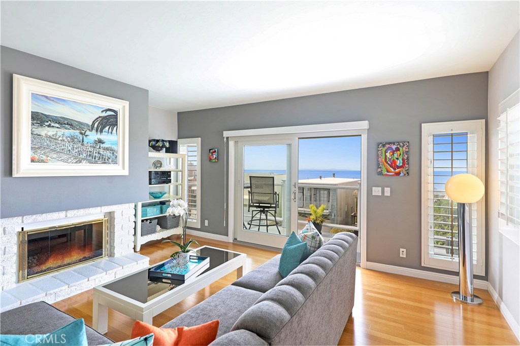 946 Quivera Street, Laguna Beach CA 92651 - photo 1